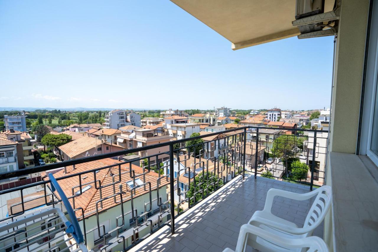 Hotel Montmartre Rimini Eksteriør billede